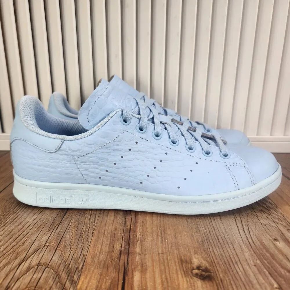 Adidas Stan Smith Clear Sky Womens Sz 9.5 Blue Croc Embossed Skate Shoes BB3713